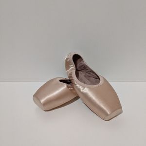 New Capezio 1127W camber pointe shoe